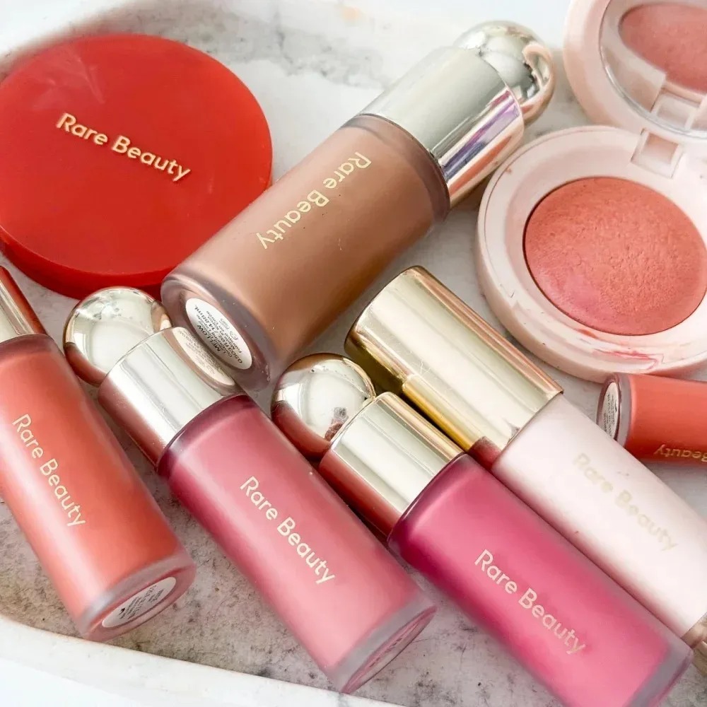 Rare Beauty Lip Gloss Liquid B - огляд і ціна Beauty Makeup Looks